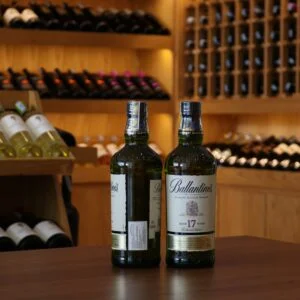 Alternative view of Rượu Ballantines 17